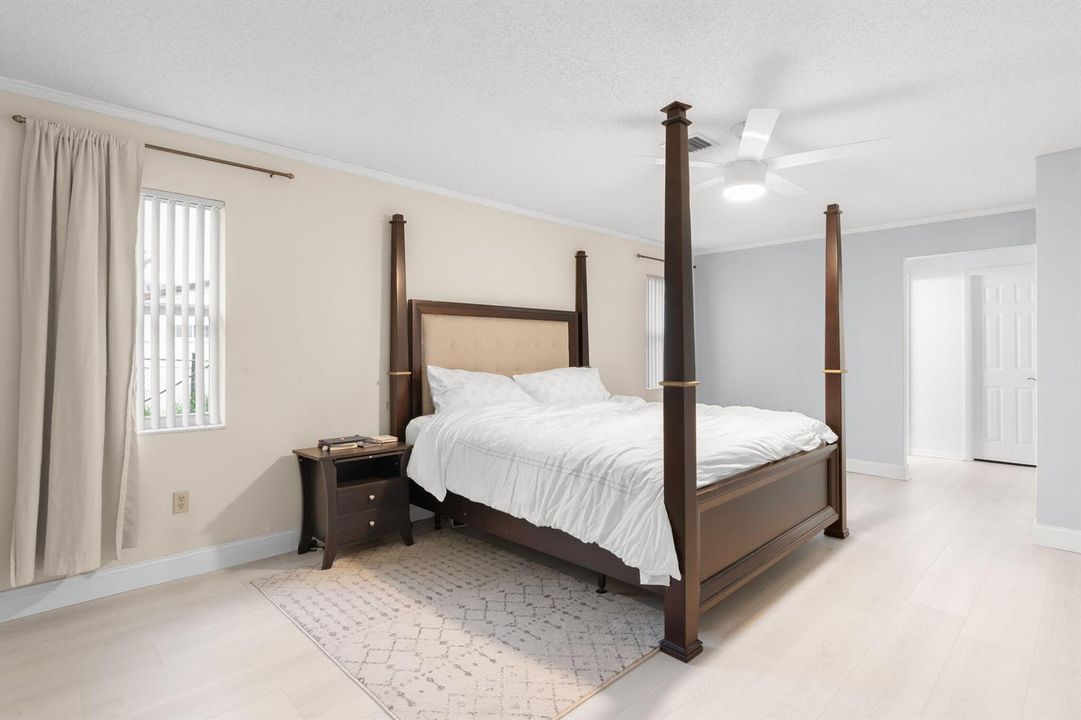 33-web-or-mls-1852 Nw 82 nd Ave Coral Sp