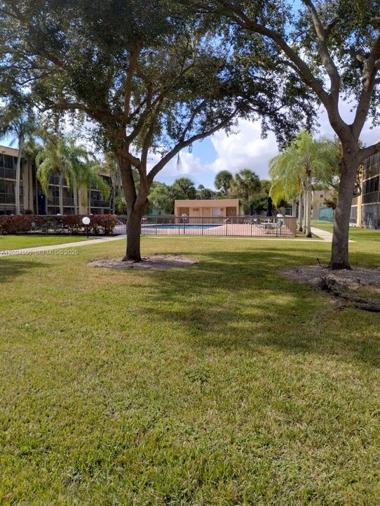 For Sale: $290,000 (2 beds, 2 baths, 1235 Square Feet)
