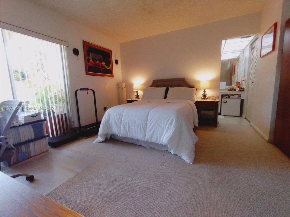 For Sale: $290,000 (2 beds, 2 baths, 1235 Square Feet)