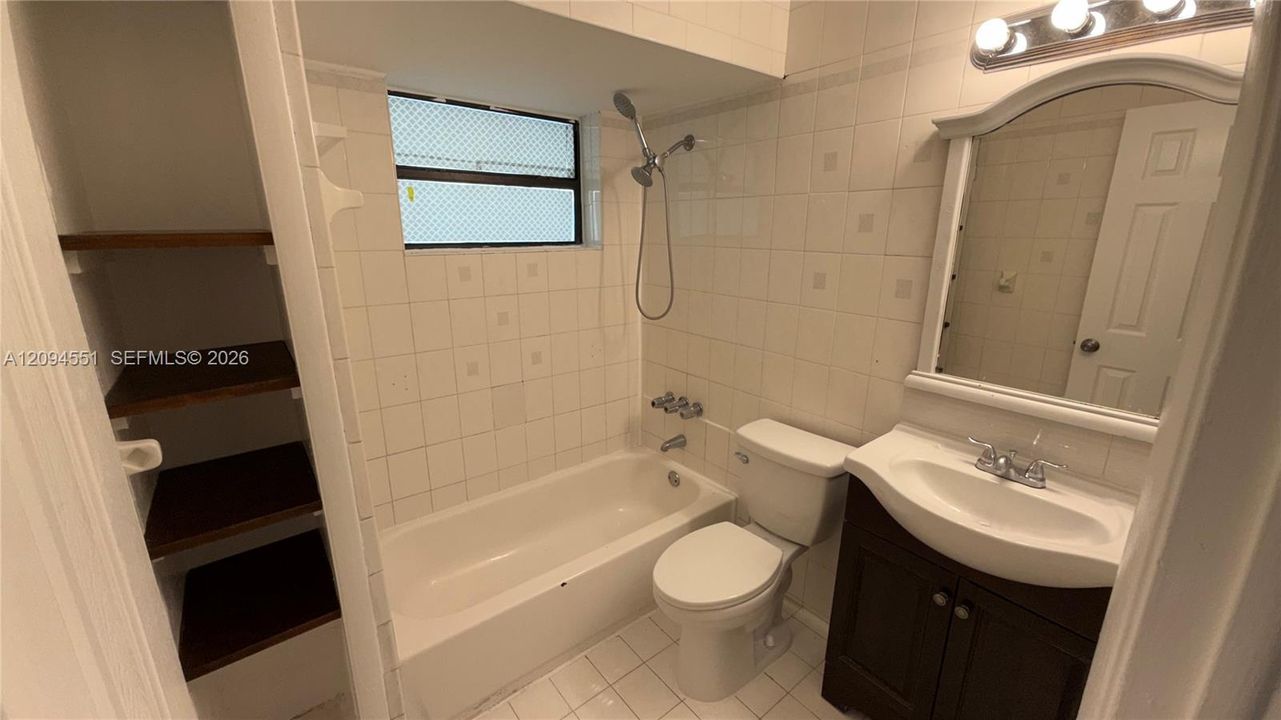 En Venta: $425,000 (0 camas, 0 baños, 1699 Pies cuadrados)