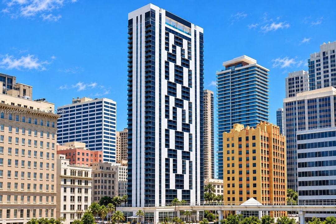 For Sale: $345,000 (1 beds, 1 baths, 430 Square Feet)