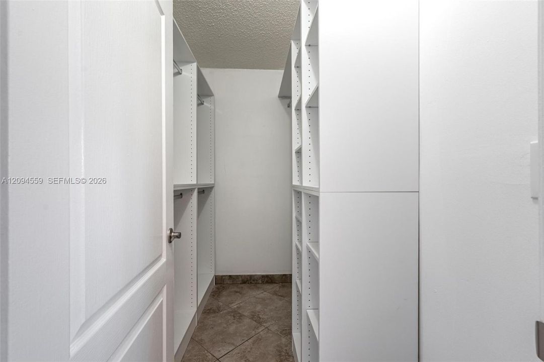 В аренду: $3,300 (3 спален, 2 ванн, 1090 Квадратных фут)