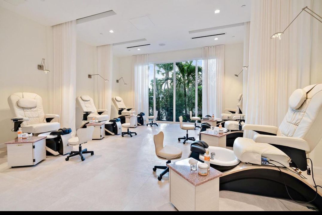 Beauty Salon