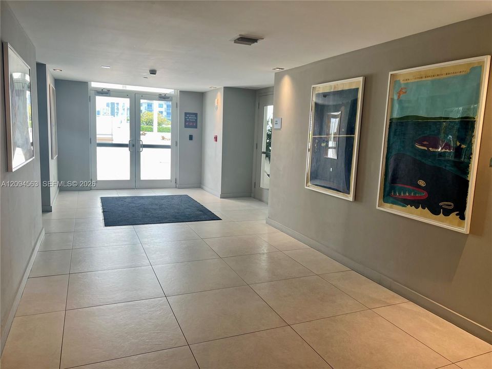 En Venta: $550,000 (2 camas, 2 baños, 951 Pies cuadrados)