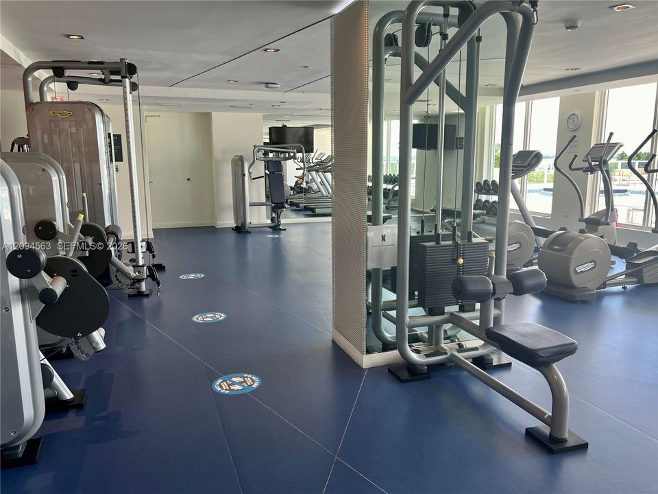 En Venta: $550,000 (2 camas, 2 baños, 951 Pies cuadrados)