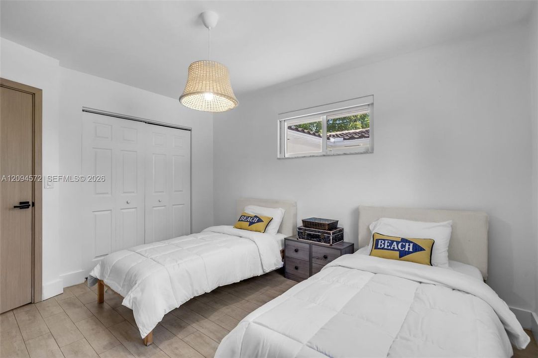 В аренду: $19,000 (5 спален, 4 ванн, 3866 Квадратных фут)