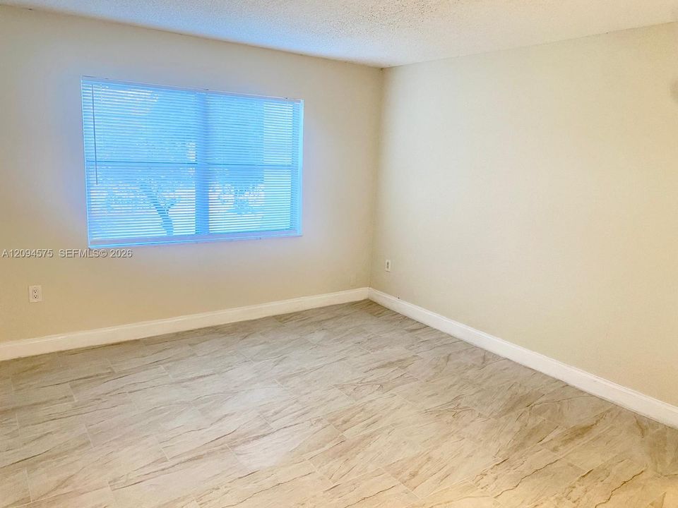En Venta: $182,000 (2 camas, 2 baños, 1252 Pies cuadrados)