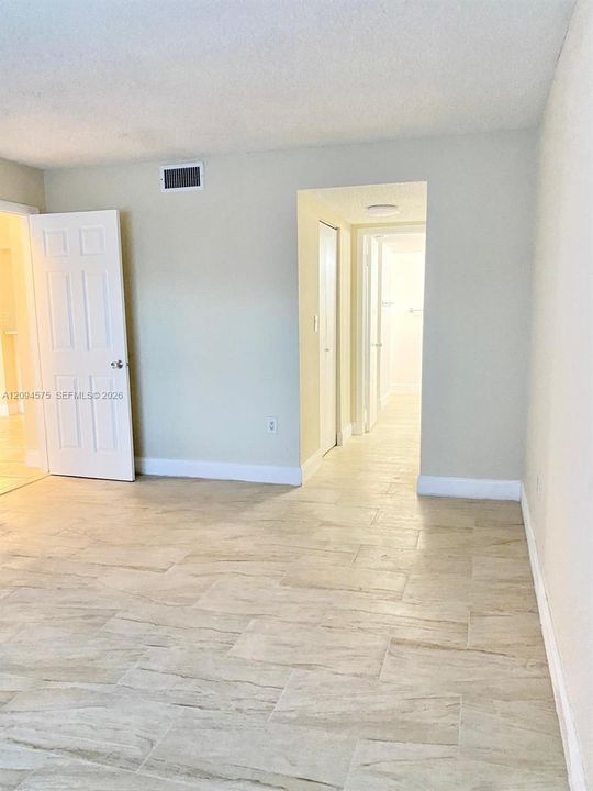En Venta: $182,000 (2 camas, 2 baños, 1252 Pies cuadrados)