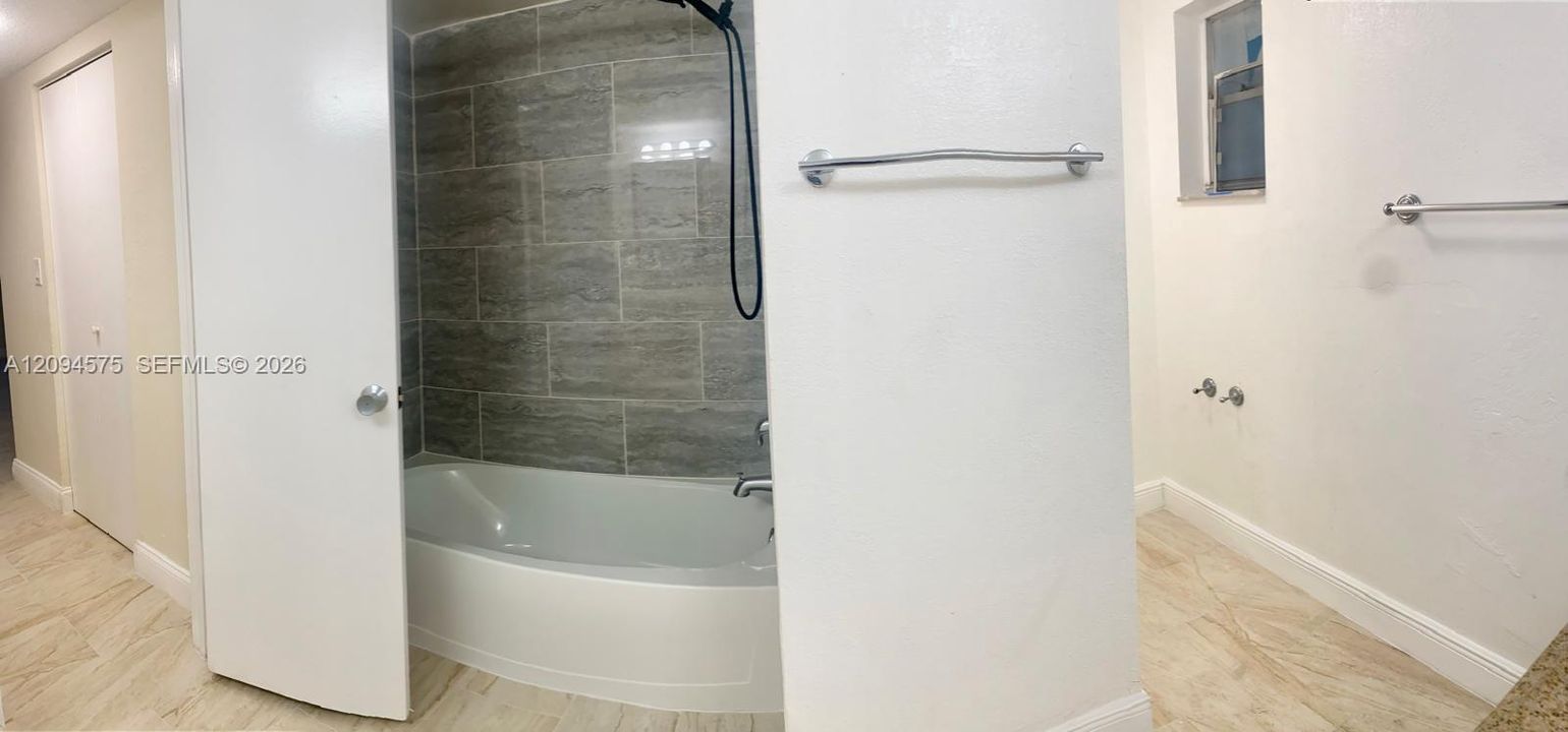 En Venta: $182,000 (2 camas, 2 baños, 1252 Pies cuadrados)
