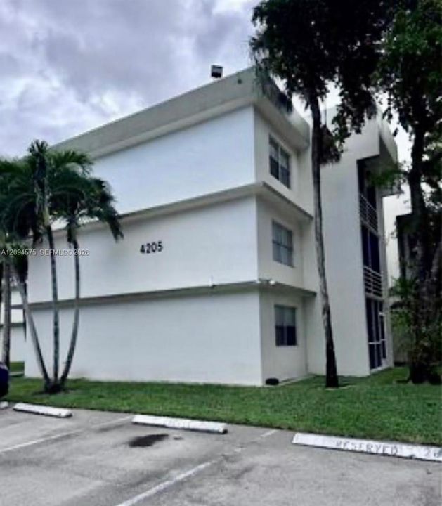 En Venta: $182,000 (2 camas, 2 baños, 1252 Pies cuadrados)