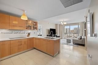 На продажу: $729,000 (2 спален, 2 ванн, 1035 Квадратных фут)