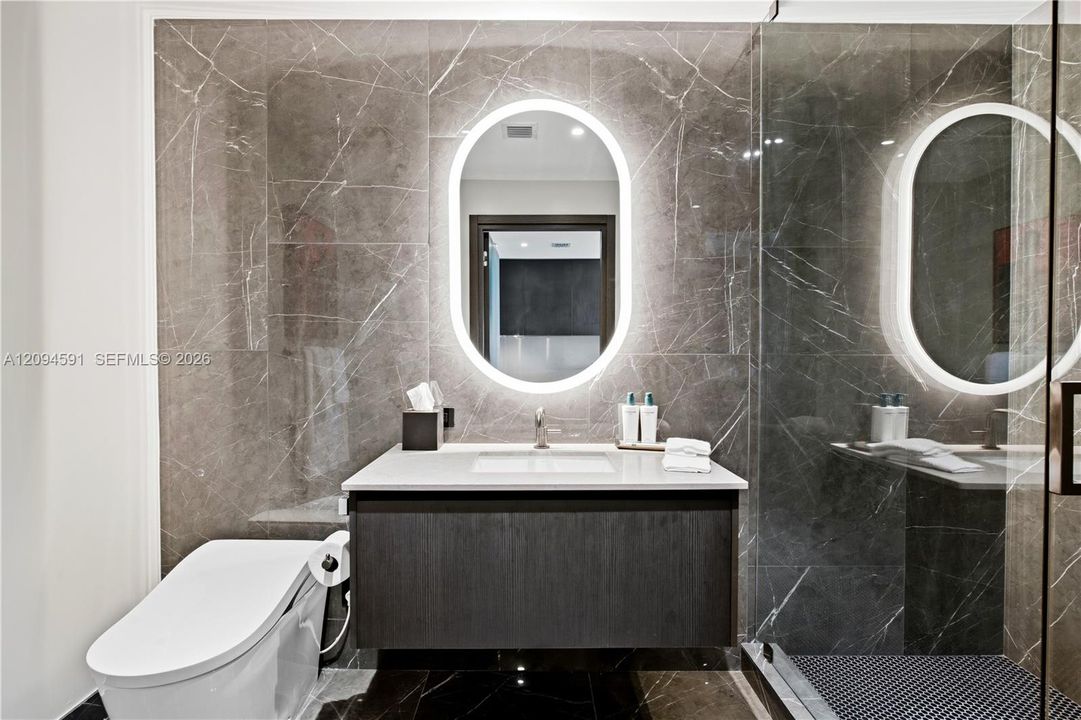 For Sale: $560,000 (0 beds, 1 baths, 460 Square Feet)
