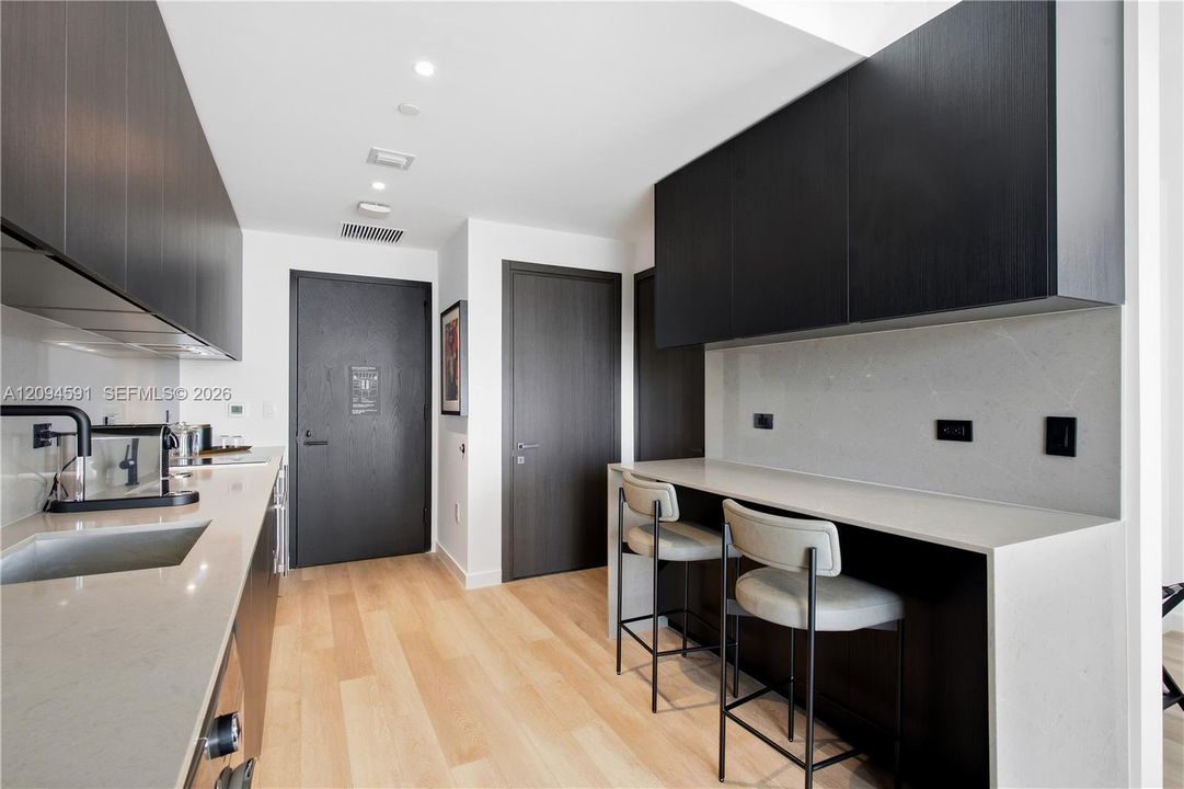For Sale: $560,000 (0 beds, 1 baths, 460 Square Feet)