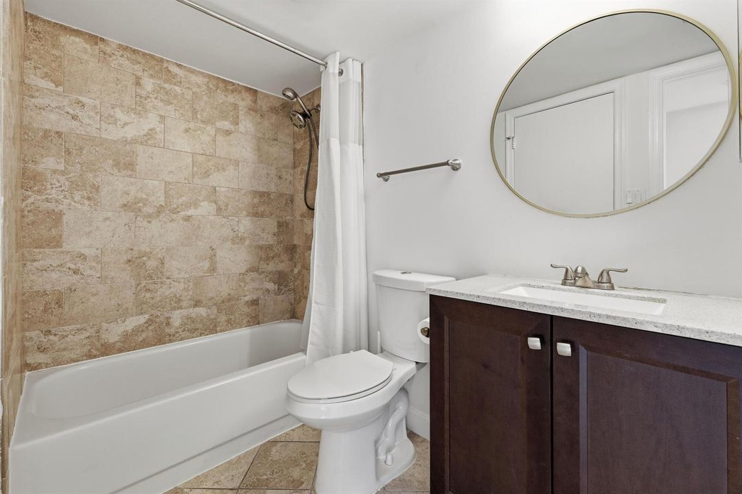 2nd Bathroom