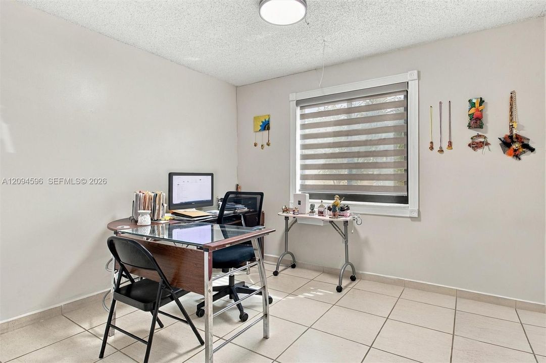 For Sale: $359,900 (3 beds, 3 baths, 1479 Square Feet)