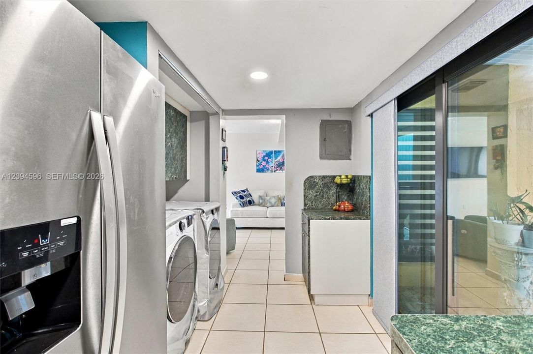 For Sale: $359,900 (3 beds, 3 baths, 1479 Square Feet)
