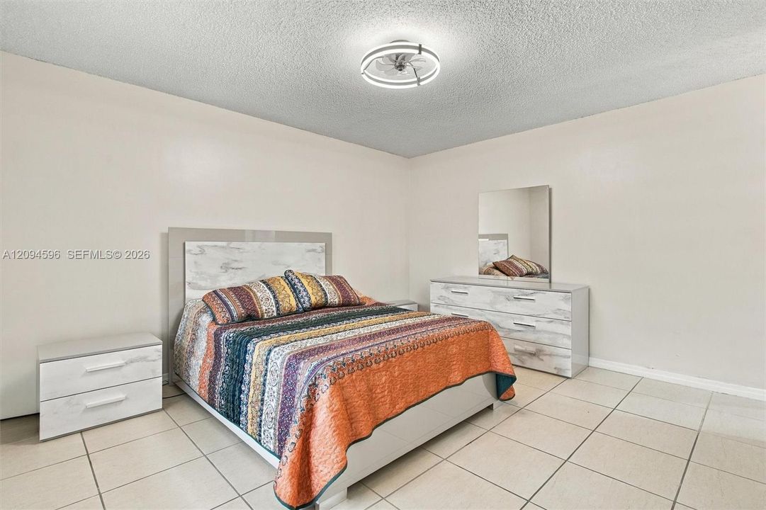 For Sale: $359,900 (3 beds, 3 baths, 1479 Square Feet)