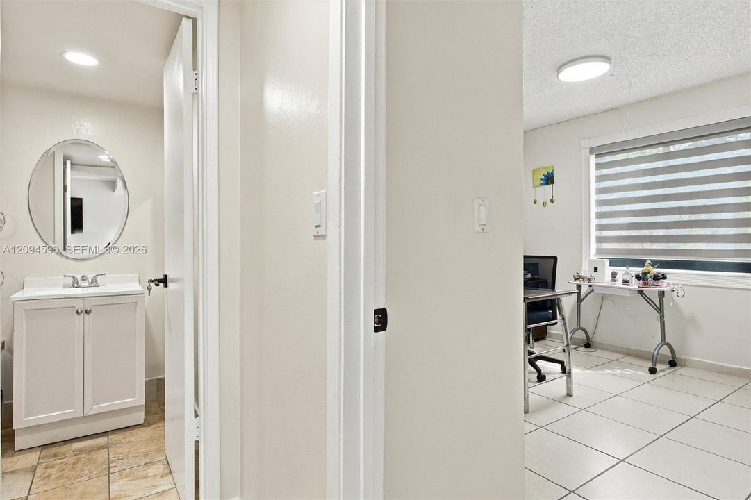 For Sale: $359,900 (3 beds, 3 baths, 1479 Square Feet)