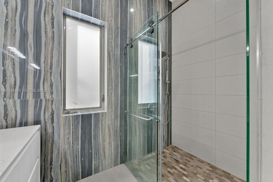 For Rent: $8,500 (3 beds, 3 baths, 2220 Square Feet)