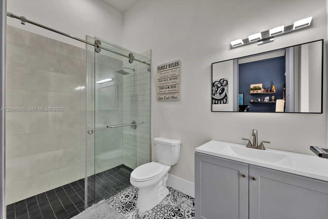 For Rent: $8,500 (3 beds, 3 baths, 2220 Square Feet)