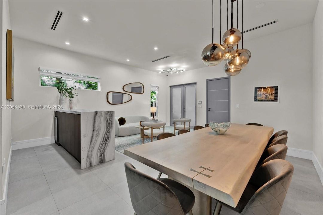 For Rent: $8,500 (3 beds, 3 baths, 2220 Square Feet)