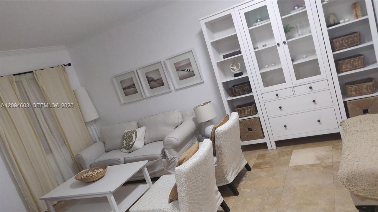 For Rent: $2,500 (1 beds, 1 baths, 530 Square Feet)