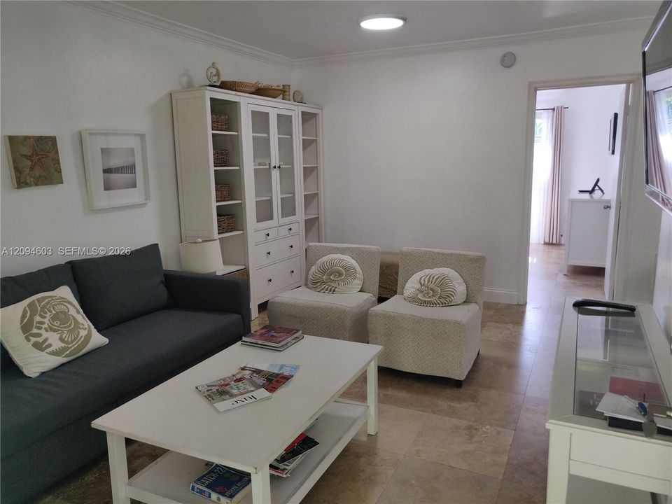 For Rent: $2,500 (1 beds, 1 baths, 530 Square Feet)