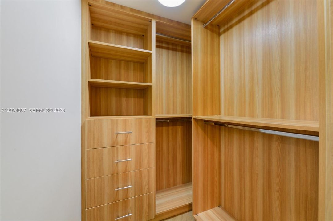 En Renta: $8,000 (3 camas, 3 baños, 1841 Pies cuadrados)
