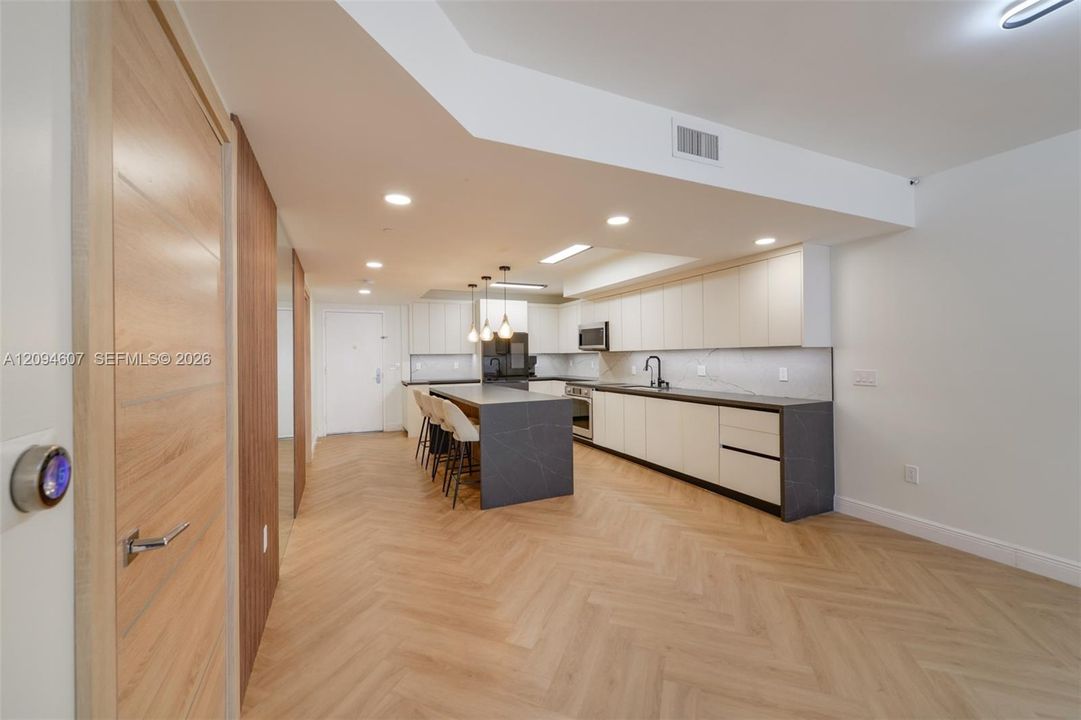 En Renta: $8,000 (3 camas, 3 baños, 1841 Pies cuadrados)