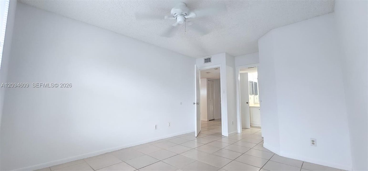 В аренду: $1,650 (1 спален, 1 ванн, 816 Квадратных фут)