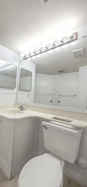 В аренду: $1,650 (1 спален, 1 ванн, 816 Квадратных фут)