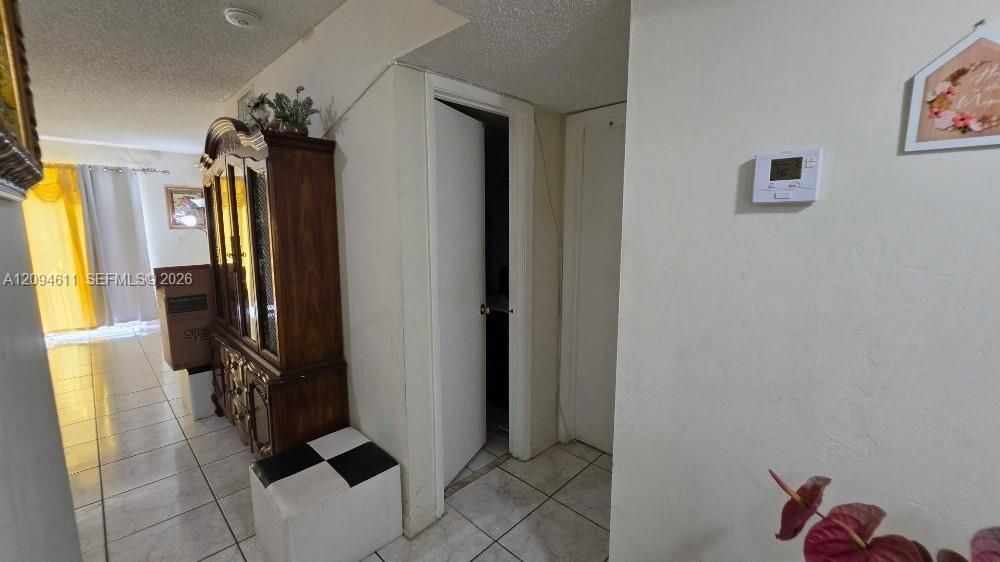For Rent: $1,950 (2 beds, 2 baths, 840 Square Feet)