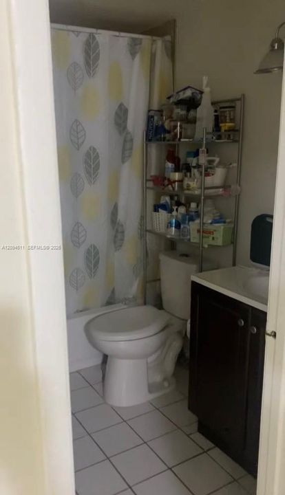 For Rent: $1,950 (2 beds, 2 baths, 840 Square Feet)