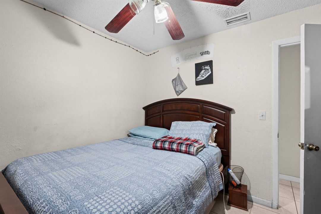 28-web-or-mls-A7408421