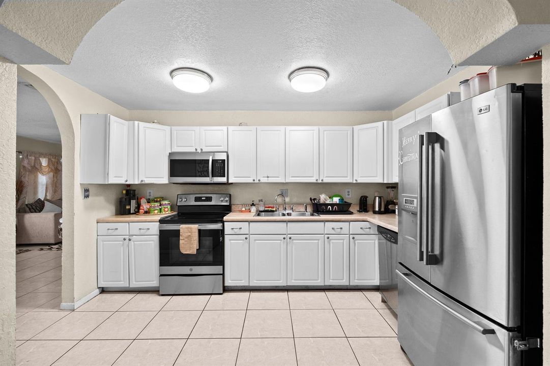 14-web-or-mls-A7408491