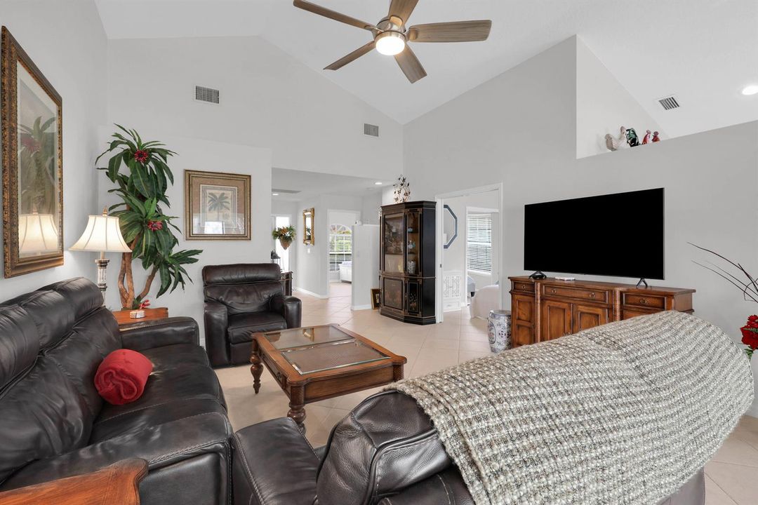 4348 Hopetown