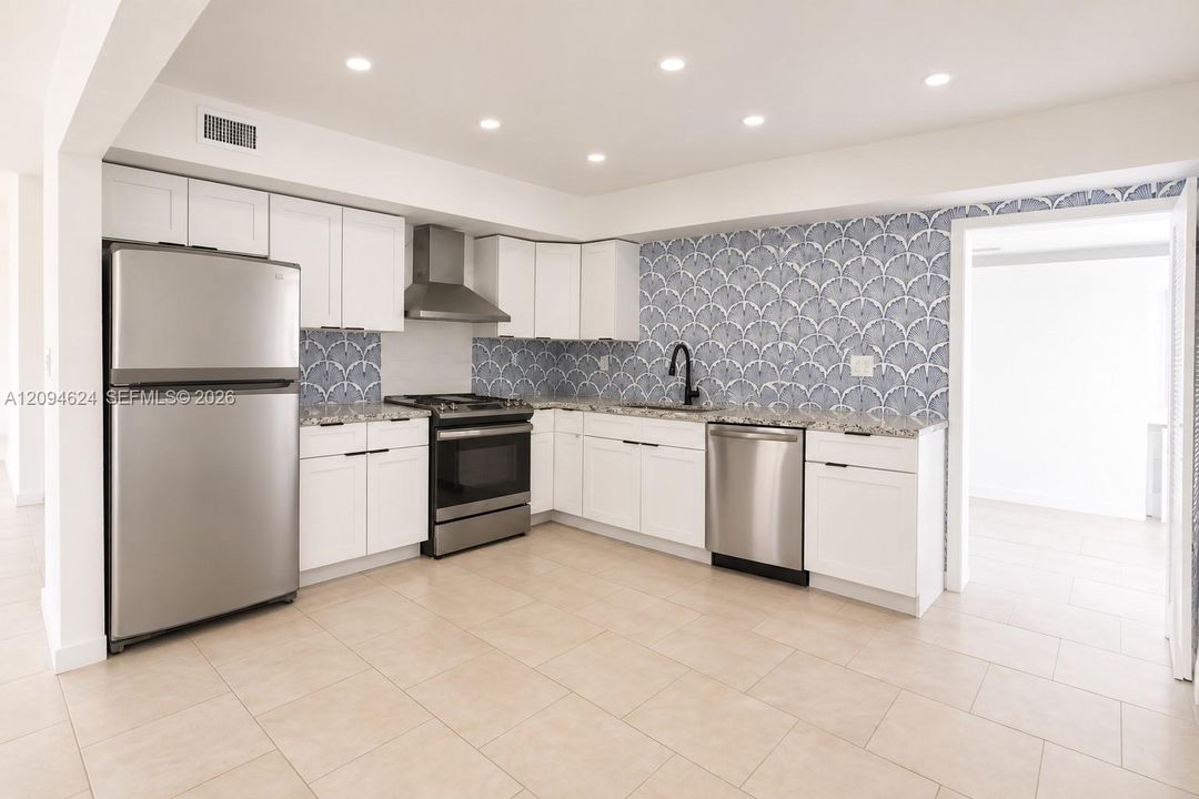 En Venta: $660,000 (4 camas, 3 baños, 2193 Pies cuadrados)