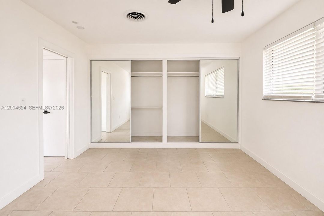 En Venta: $660,000 (4 camas, 3 baños, 2193 Pies cuadrados)