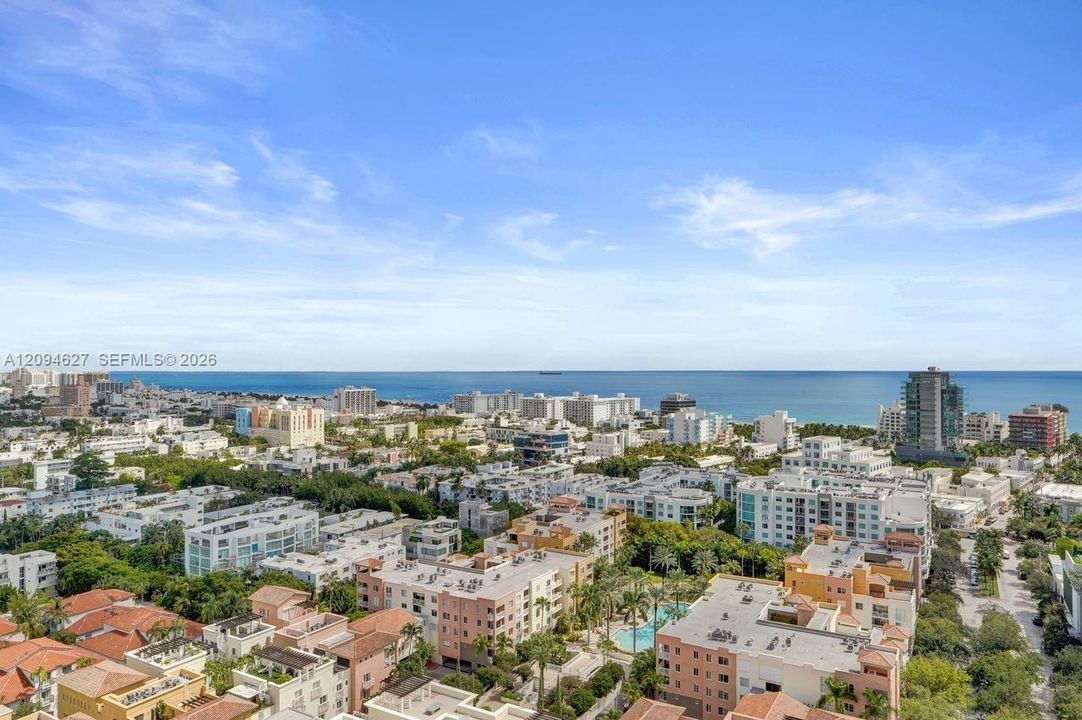 For Sale: $960,000 (1 beds, 1 baths, 740 Square Feet)