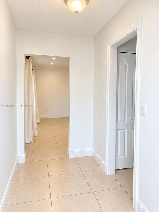 En Renta: $1,450 (1 camas, 1 baños, 2120 Pies cuadrados)