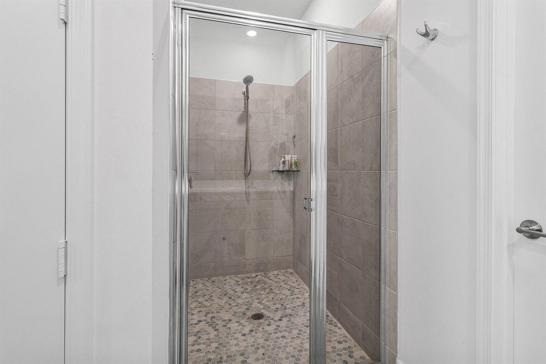 Primary En Suite