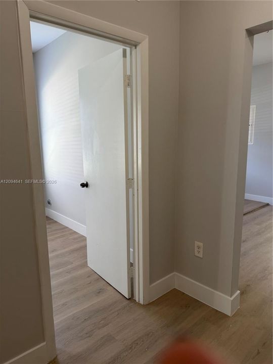 For Rent: $2,100 (2 beds, 1 baths, 650 Square Feet)