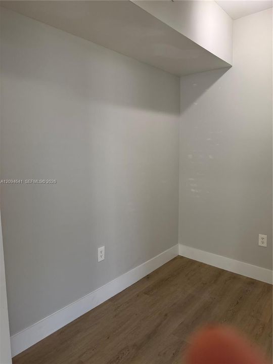 For Rent: $2,100 (2 beds, 1 baths, 650 Square Feet)