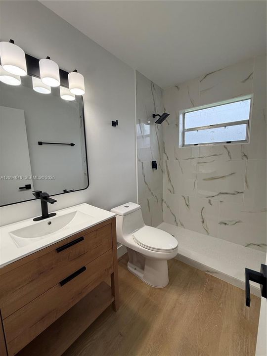 For Rent: $1,700 (1 beds, 1 baths, 850 Square Feet)