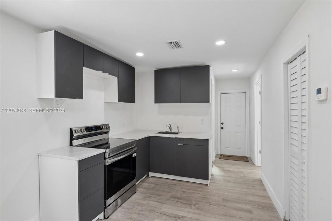 En Venta: $475,000 (2 camas, 1 baños, 576 Pies cuadrados)