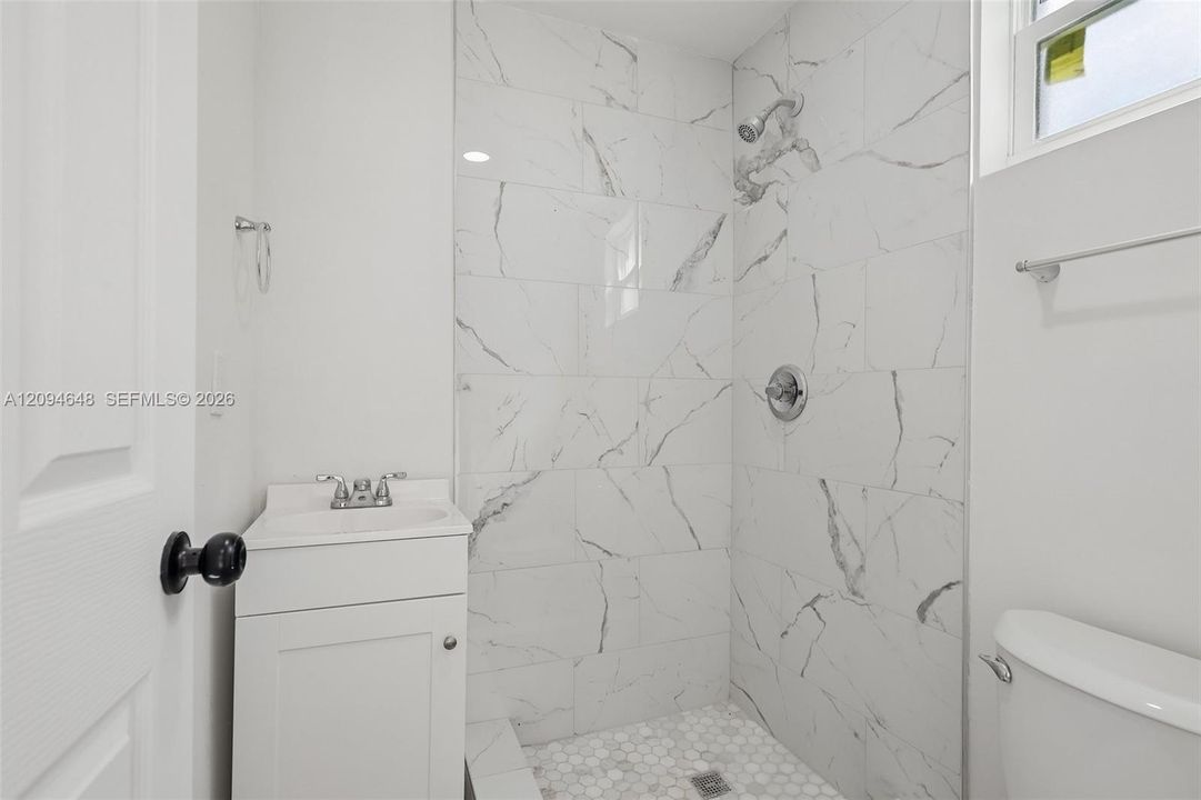 En Venta: $475,000 (2 camas, 1 baños, 576 Pies cuadrados)