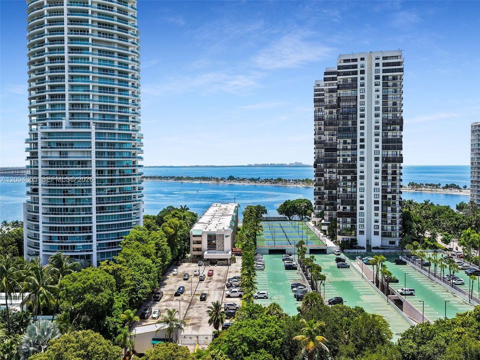На продажу: $2,975,000 (4 спален, 3 ванн, 1950 Квадратных фут)