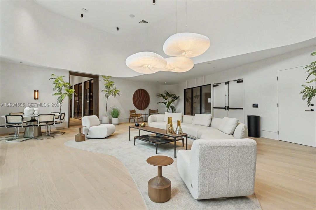 На продажу: $2,975,000 (4 спален, 3 ванн, 1950 Квадратных фут)