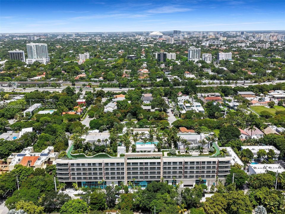 На продажу: $2,975,000 (4 спален, 3 ванн, 1950 Квадратных фут)