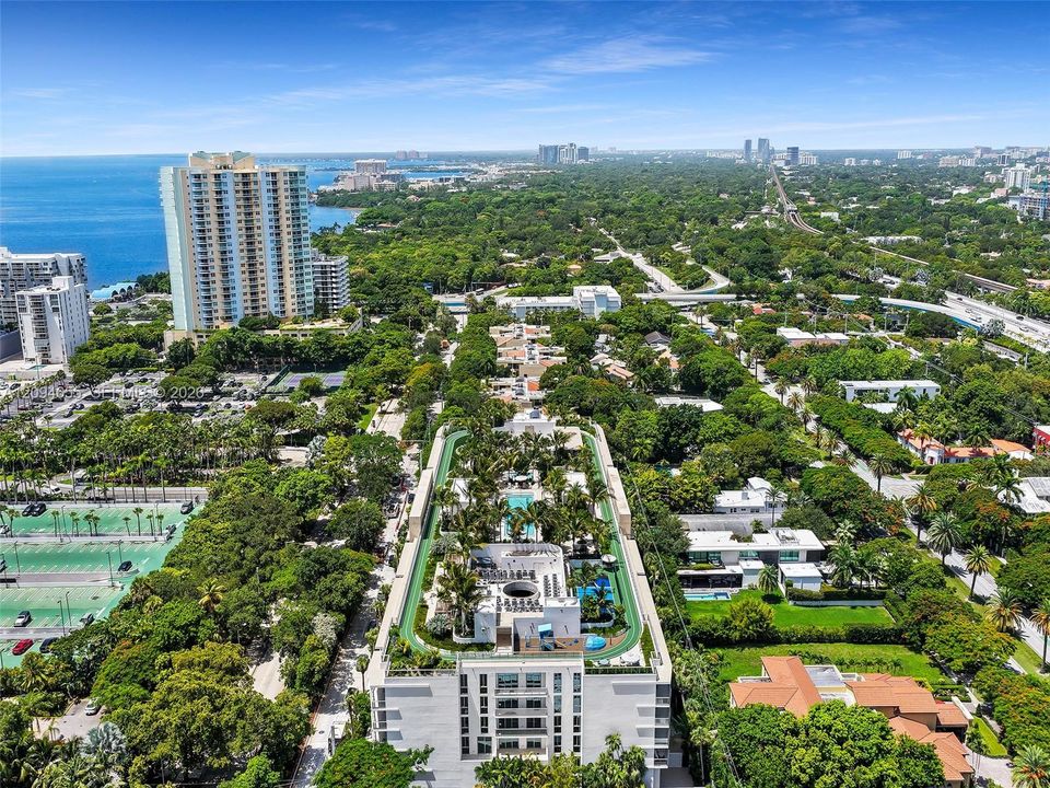 На продажу: $2,975,000 (4 спален, 3 ванн, 1950 Квадратных фут)